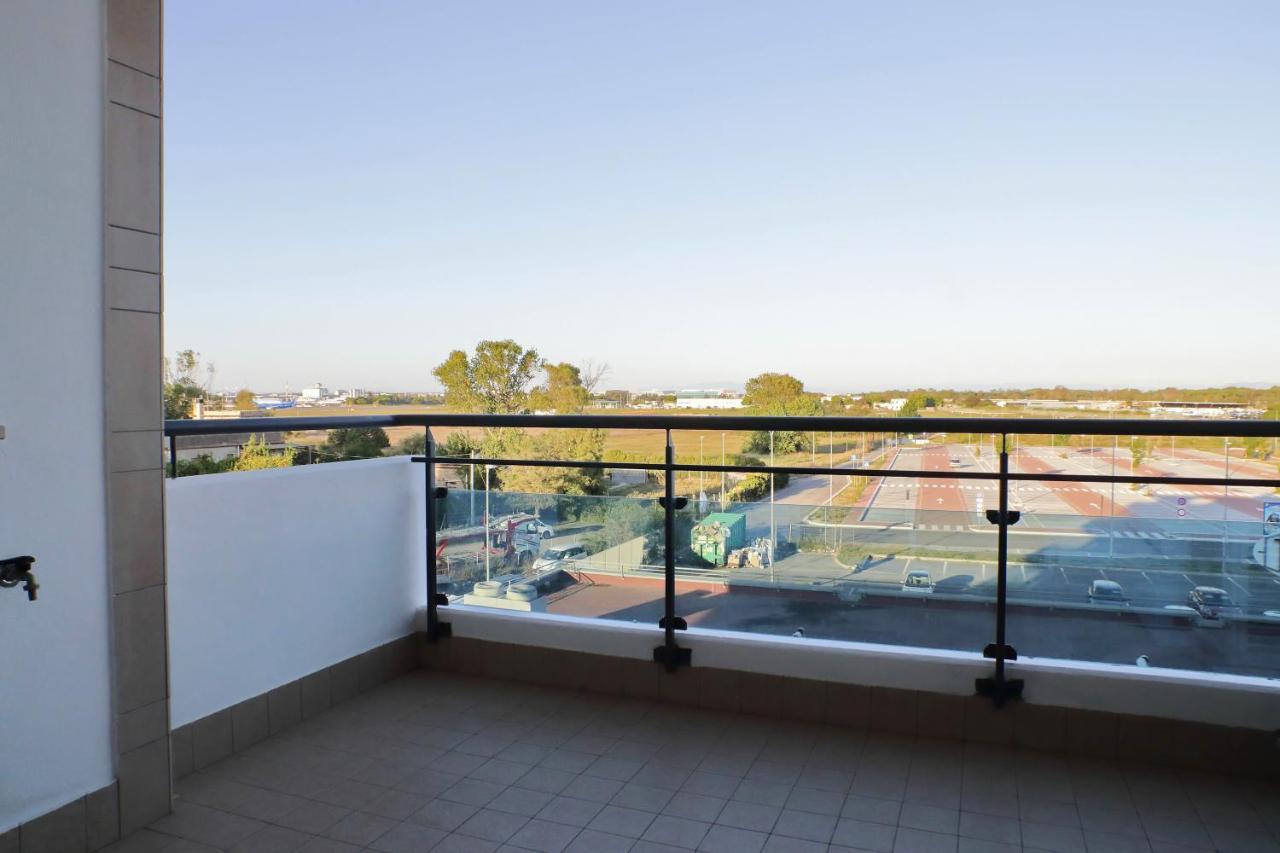 Bilocale Con Vista Sull'Aeroporto - Comodo Per Il Viaggio Фьюмичино Экстерьер фото